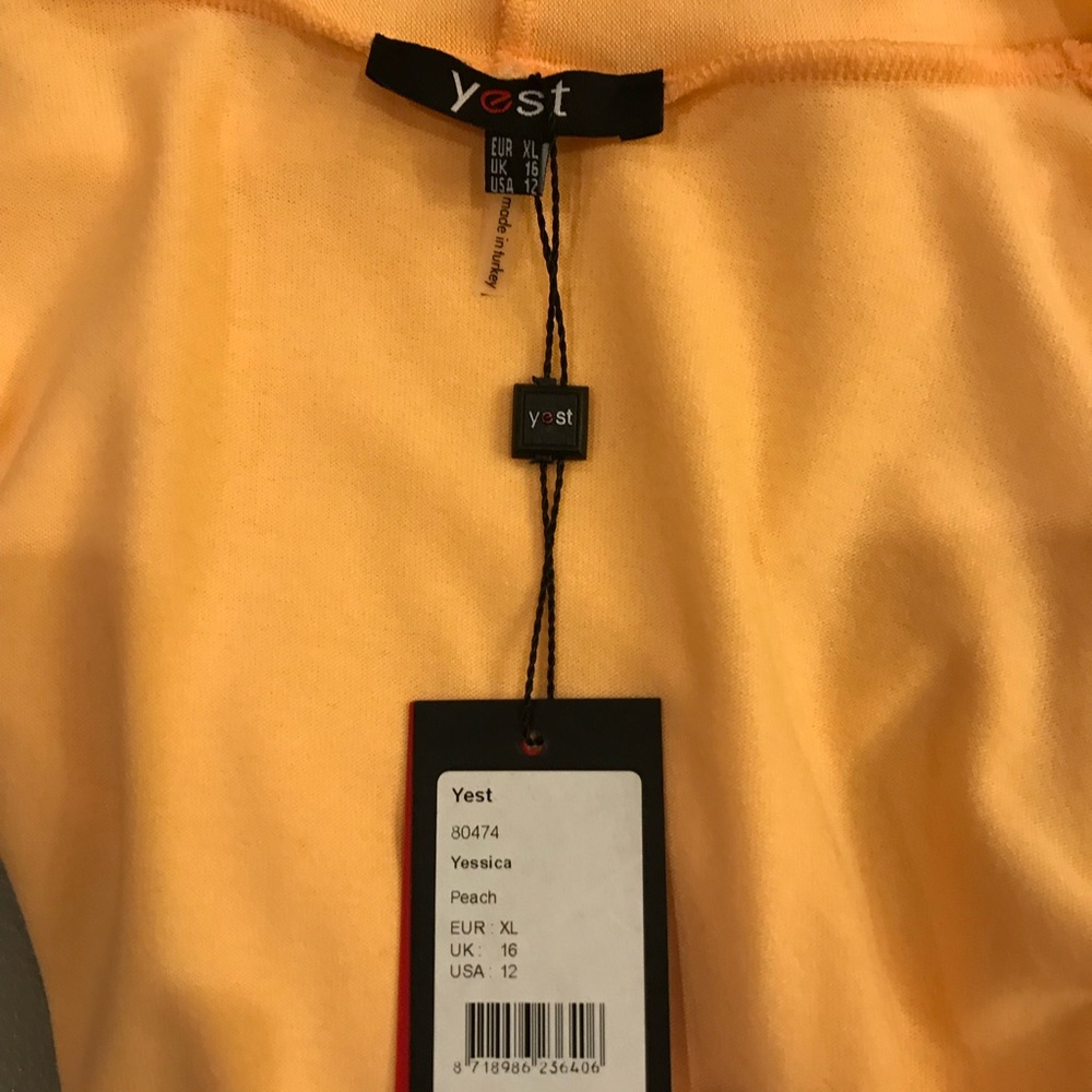 New with tags Yest long light sweater